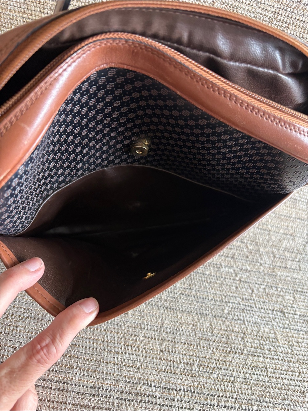 Collector’s Bally VTG Monogram Crossbody Bag Canvas Leather Brown Swiss Luxury - Picture 17 of 17